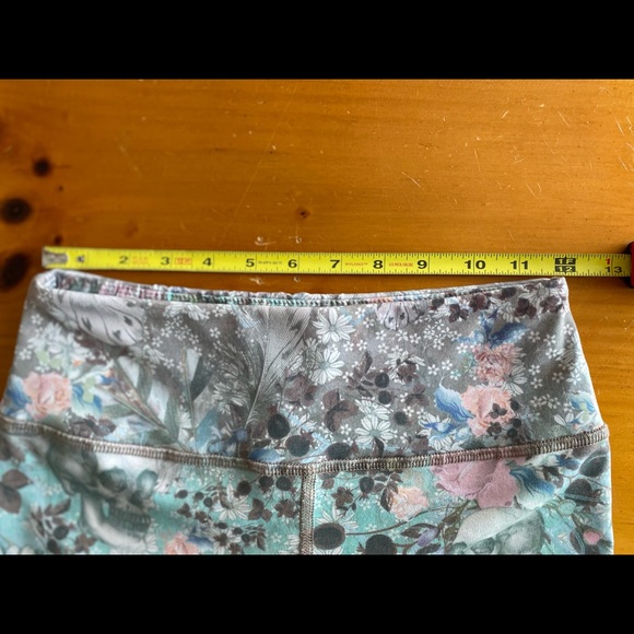 Woman’s workout leggings size S with skeleton pattern by Evolution And Creation - Picture 4 of 8